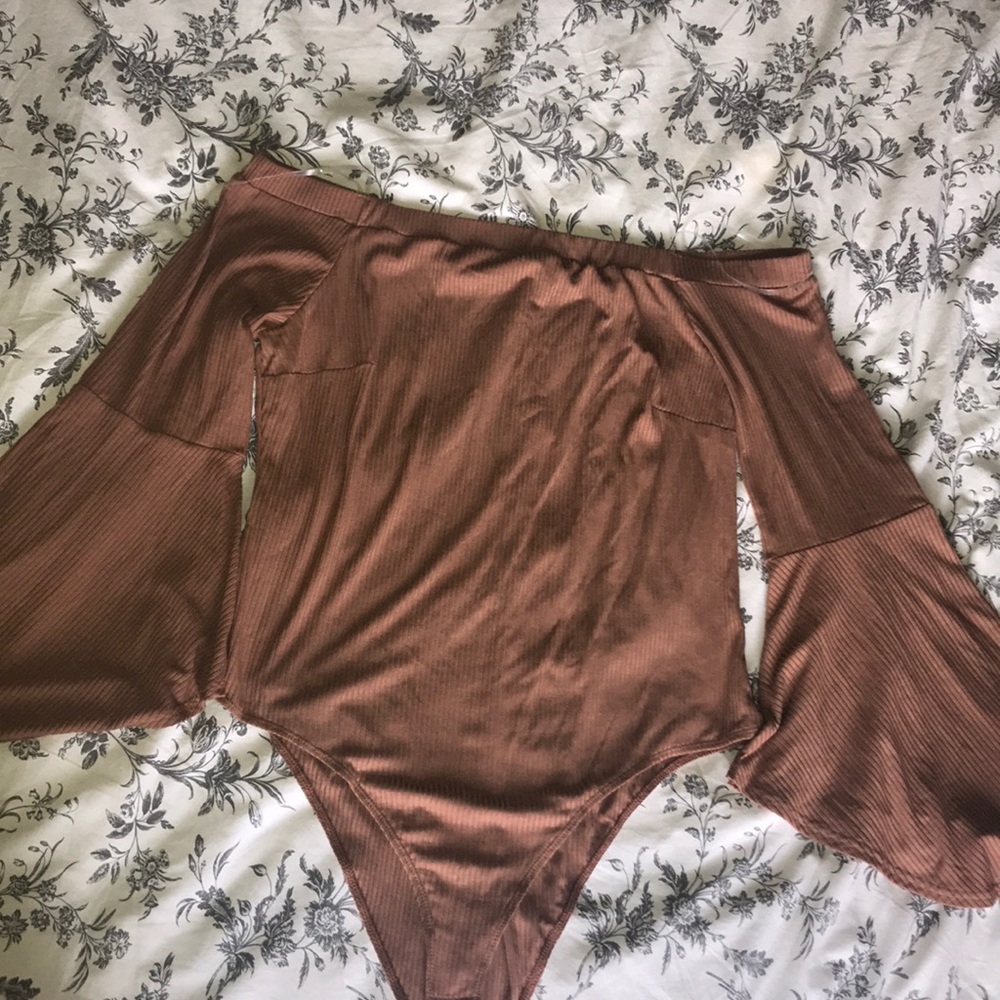 Bell sleeve off the shoulder bodysuit
